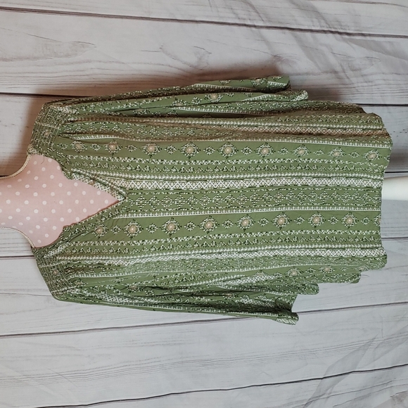 Kim Rogers Tops - Kim Rodgers curvy top